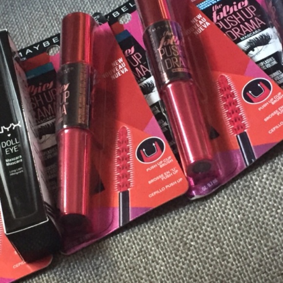 Maybelline Mascara - Picture 3 of 3